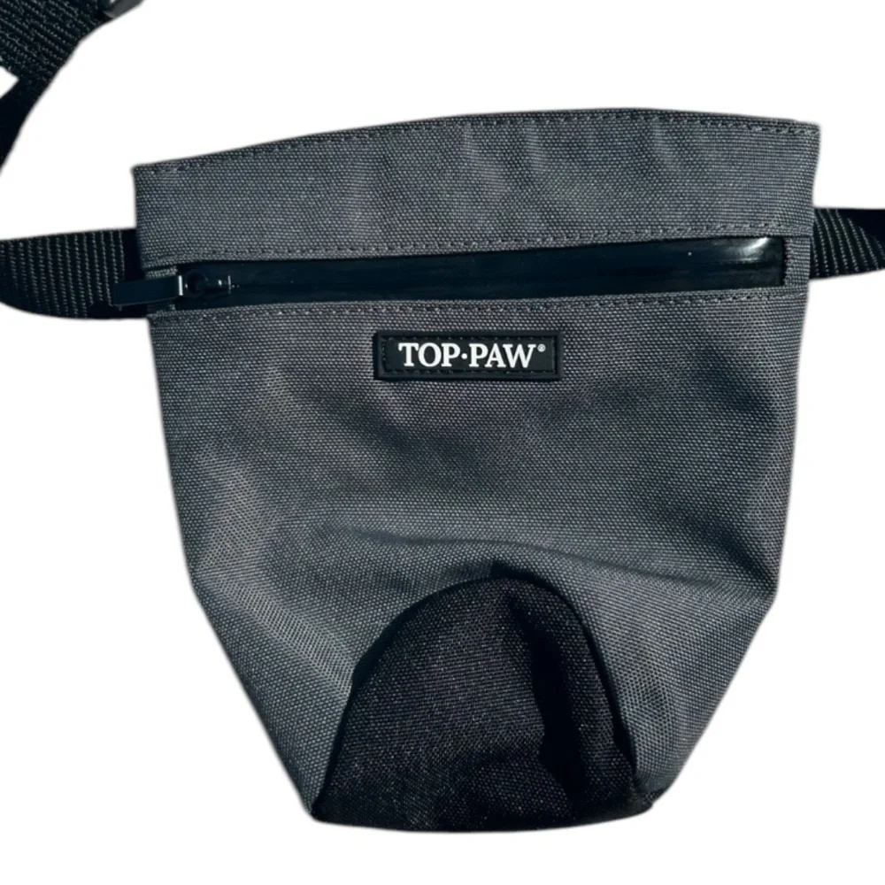 NWOT Top Paw treat pouch